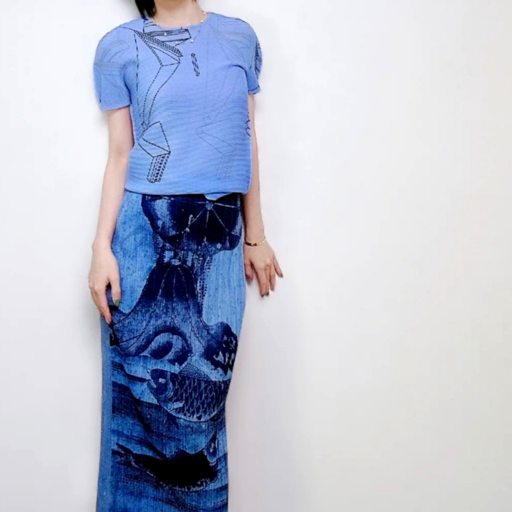 Limited Edition Issey Miyake Pleats Blue Short Sleeves Shirt Fit Up To Medium